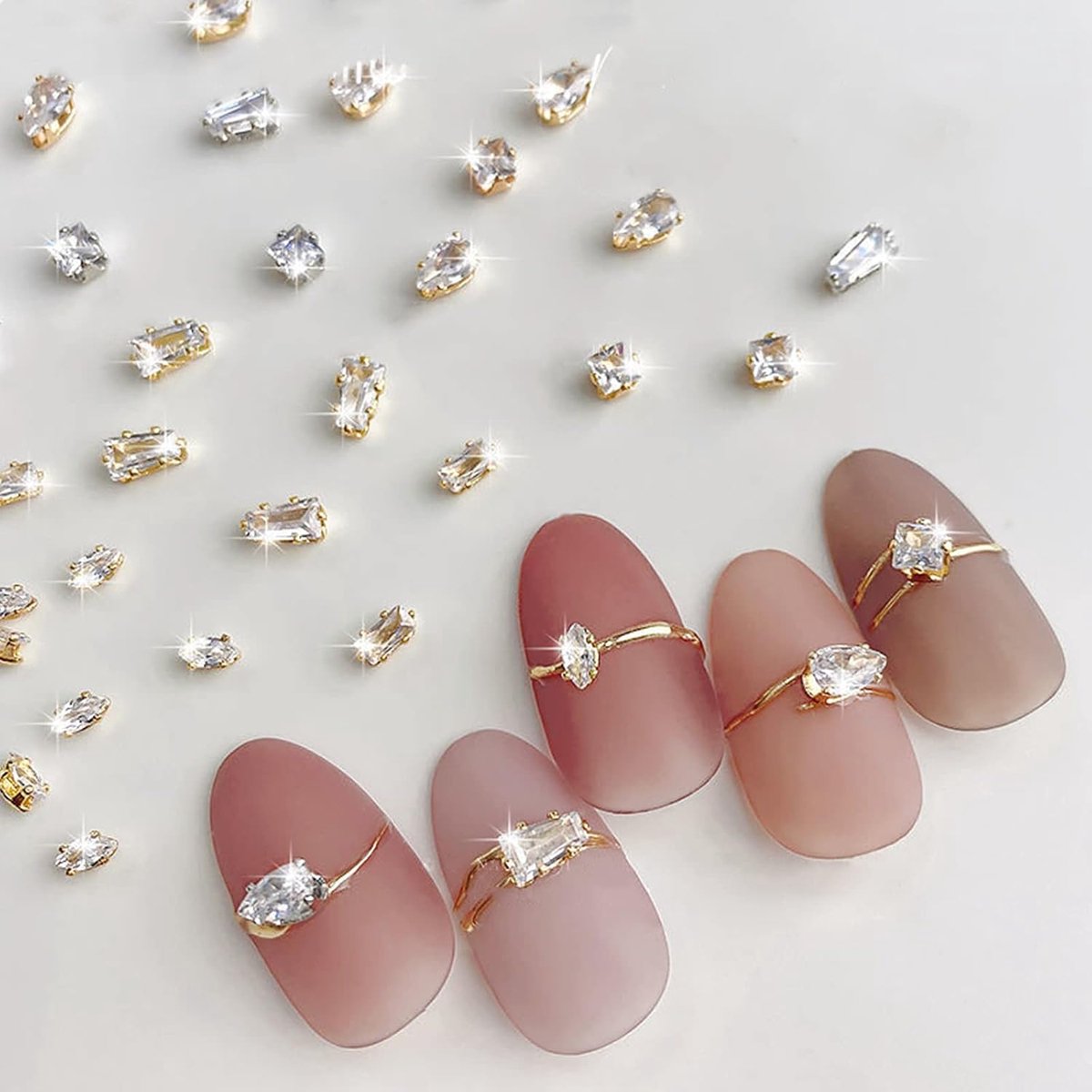 Nail Gems 50pcs - Shiny Mixed Rhinestones - Geometrische vormen - Perfect voor nail art - ShopVlot