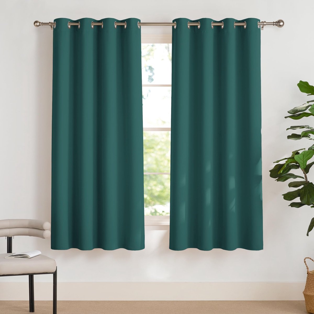 Dailygoods- Blackout Gordijnen Thermisch - Verduisteringsgordijnen - Raamdecoratie - Ooggordijnen - 2 Stuks - 140 x 175 cm - Donkergroen