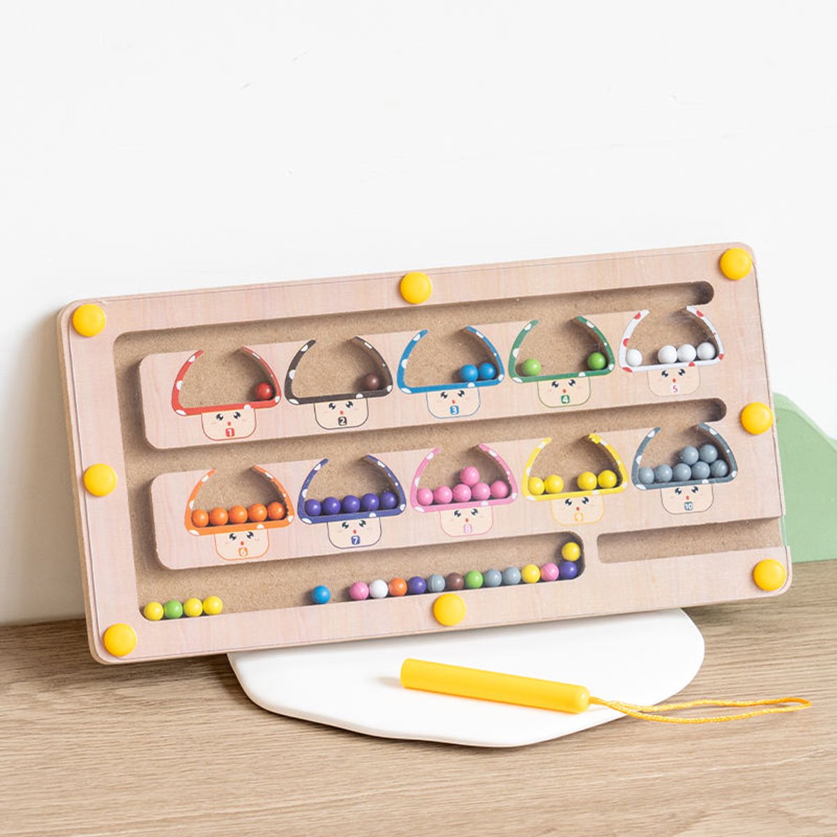 Busy Board reisspeelgoed voor peuters en kinderen - Montessori speelgoed magnetisch kleur- en cijferdoolhofpuzzel - IJsjes speelgoed voor het ontwikkelen van fijne motoriek - Essentiële activiteiten voor op reis met de auto of vliegtuig