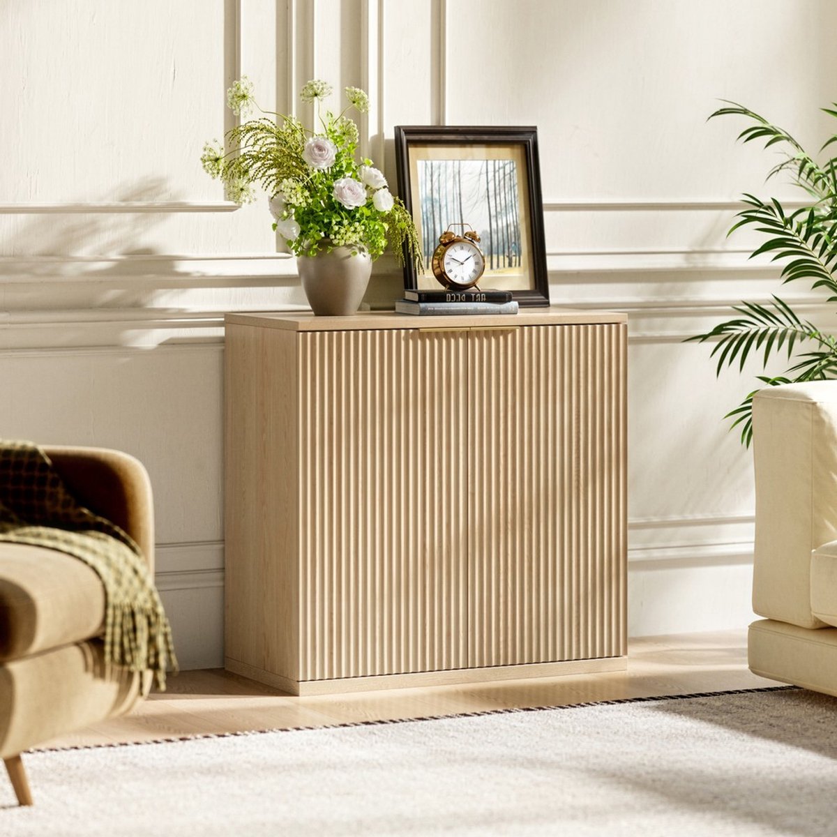 Pugsdrly Moderne opbergkast met plooifront en metalen handgreep, multifunctionele dressoirkast voor de woonkamer en slaapkamer, naturel licht houtdecor, eiken, 60x30x70 cm