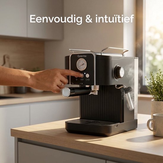 Een hand drukt op de knop van de Golermo espressomachine, die stoom afgeeft.