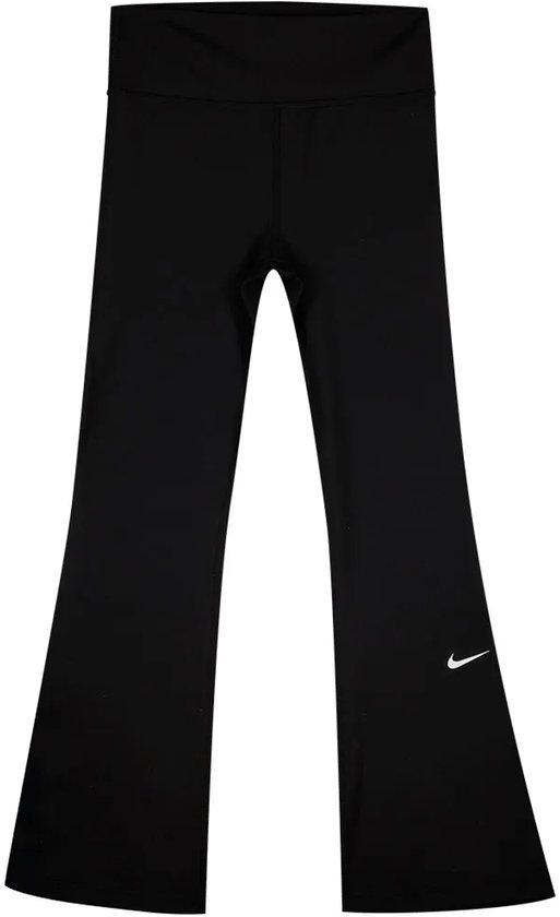 Zwarte Nike sportlegging voor meisjes met uitlopende broekspijpen en wit logo op de kuit.
