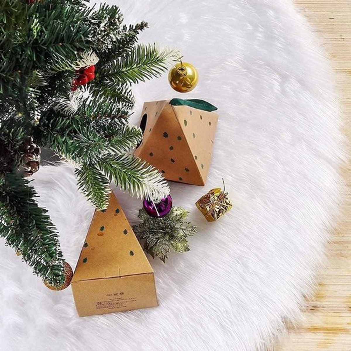 Kerstboomdeken 90 cm - Pluche Kerstboomrok - Kunstbont - Kerstboomdecoratie - Zacht en Comfortabel - Eenvoudig te Bevestigen