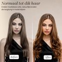 Voor en na foto's van een vrouw met lang bruin haar, gestyled met de automatische krultang.