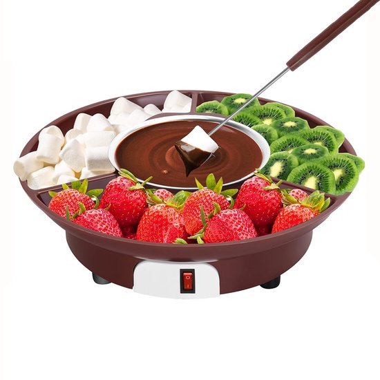 Chocoladefondue met gesmolten chocolade en een marshmallow op een spiet.