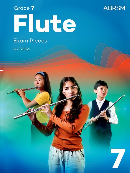 Drie kinderen spelen dwarsfluit op de voorkant van 'Grade 7 Flute Exam Pieces from 2026'. Centraal een meisje in oranje trui.