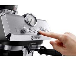 De'Longhi La Specialista Arte – Pistonmachine met bonenmaler, Handmatige espresso- en melkbereidingen, Inclusief professionele baristakit- Metal/Black - EC9155.MB