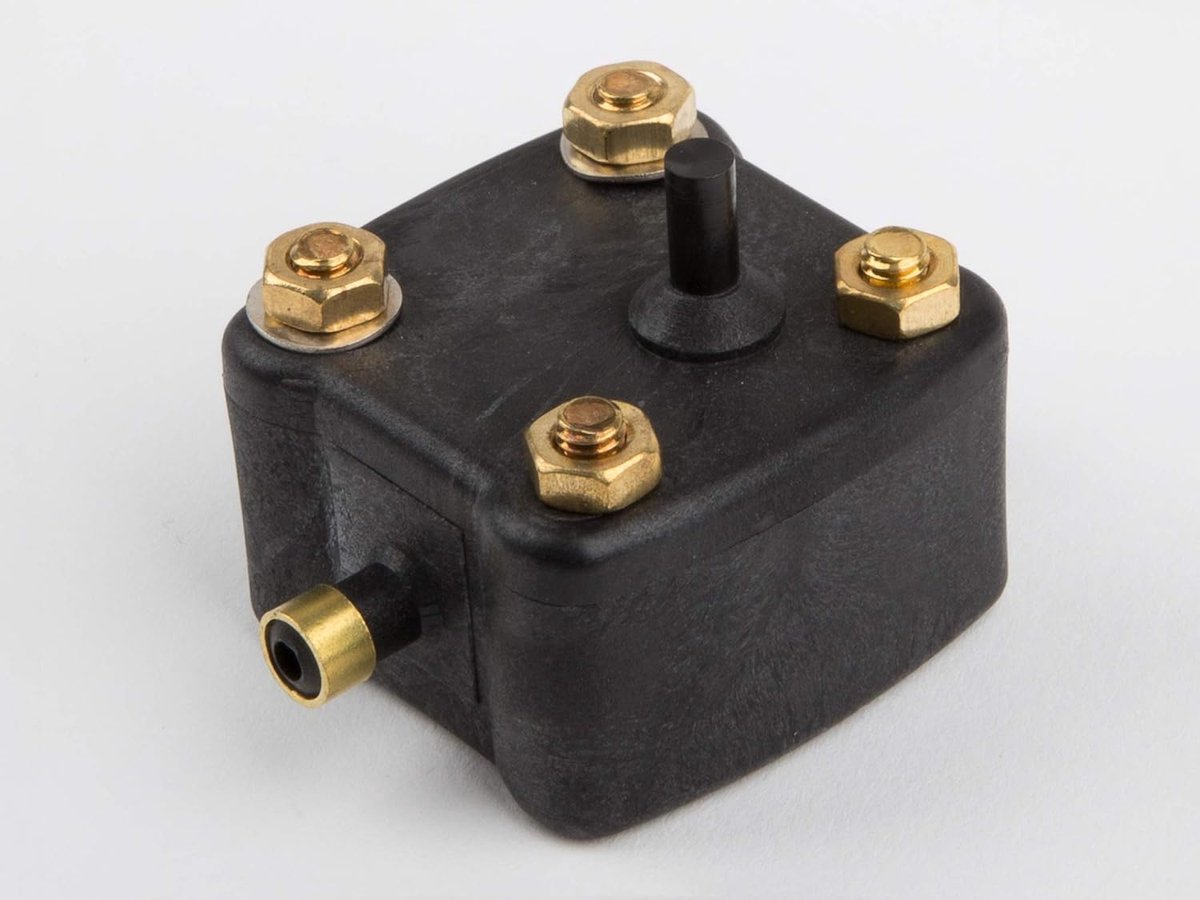 Tandwiel Waterpomp - Model Pomp - Modelbouw - Kunststof Onderdelen - 3.5 cm Hoog - Niet Gespecificeerd