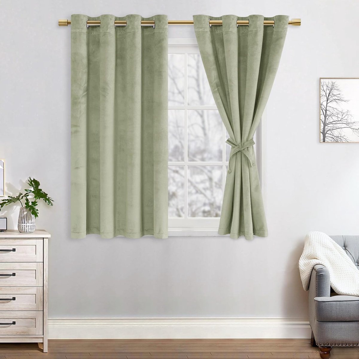 Verduisteringsgordijn van fluweel, zacht, ondoorzichtig, met ingestanste ringen, voor de slaapkamer, set van 2, 140 x 145 cm (breedte x hoogte), groen