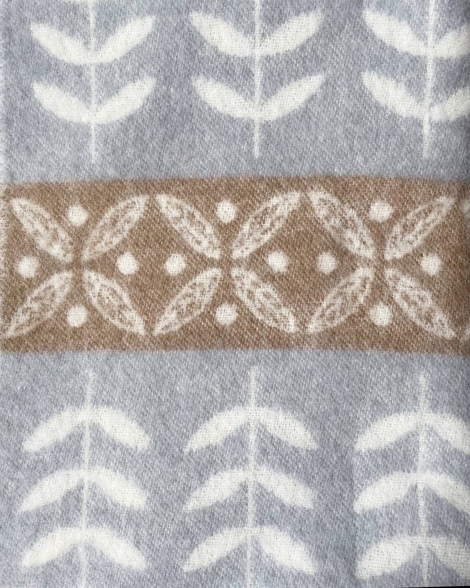 Wollen deken, plaid knuffeldeken eco-wol 130x200 cm, folklore floral (taupe)