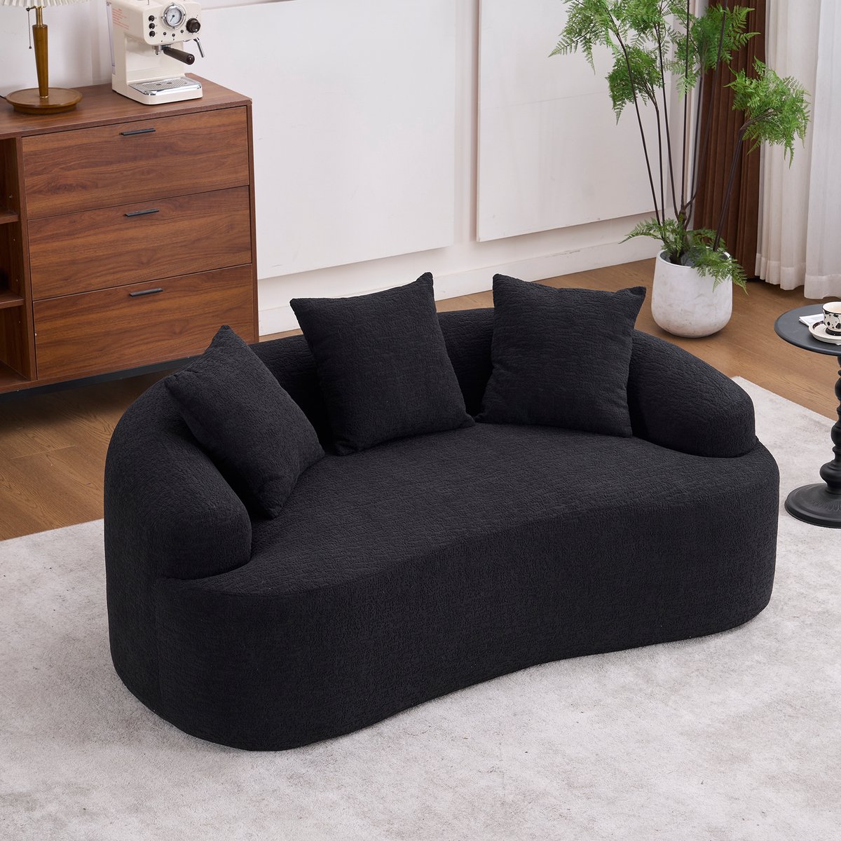 STILVORA Moderne 2-zitsbank - Compact Gebogen Design met 3 Sierkussens en Extra Diepe Zit - Voor Woonkamer en Appartement - Chenille - Zwart