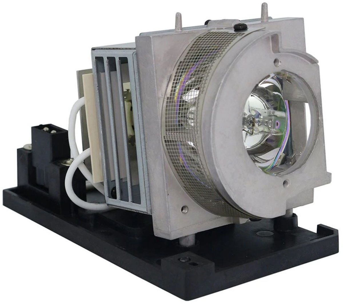 Beamerlamp geschikt voor de SPEECHI SPE-400W-I-R beamer, lamp code SPE-400W LAMP. Bevat originele UHP lamp, prestaties gelijk aan origineel.