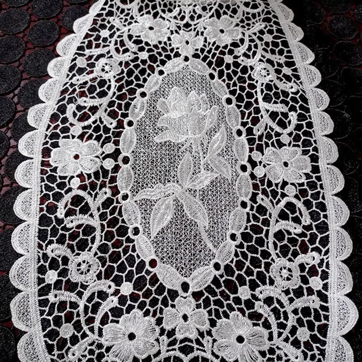 4pcs Embroidered Table Mats,16x12 Inch Lace Oval Floral Tablecloth Lace Doilies Vintage Cup Mat Vase Mat Coasters for - ShopVlot