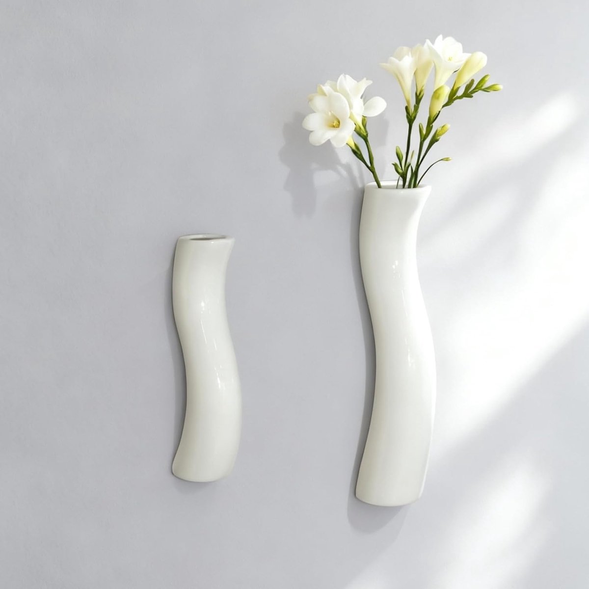 SnelShoppen - Set van 3 Witte Wandvazen voor Bloemen, Moderne Keramische Wandplant Houder, Decoratieve Vaas voor Woonkamer, Hangende Vaas voor Binnenp