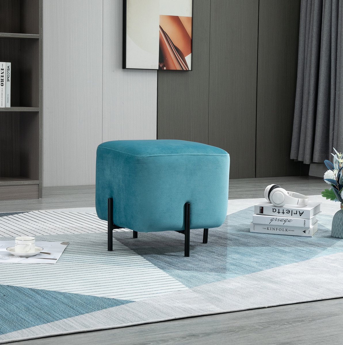REDOM- Voetenbankje - Zacht gestoffeerde zitting - Met stalen poten - Als voetsteun, bijzettafel of extra zitplaats - Voor binnen - Polyester - Turquoise - 44,5 x 44,5 x 41,5 cm