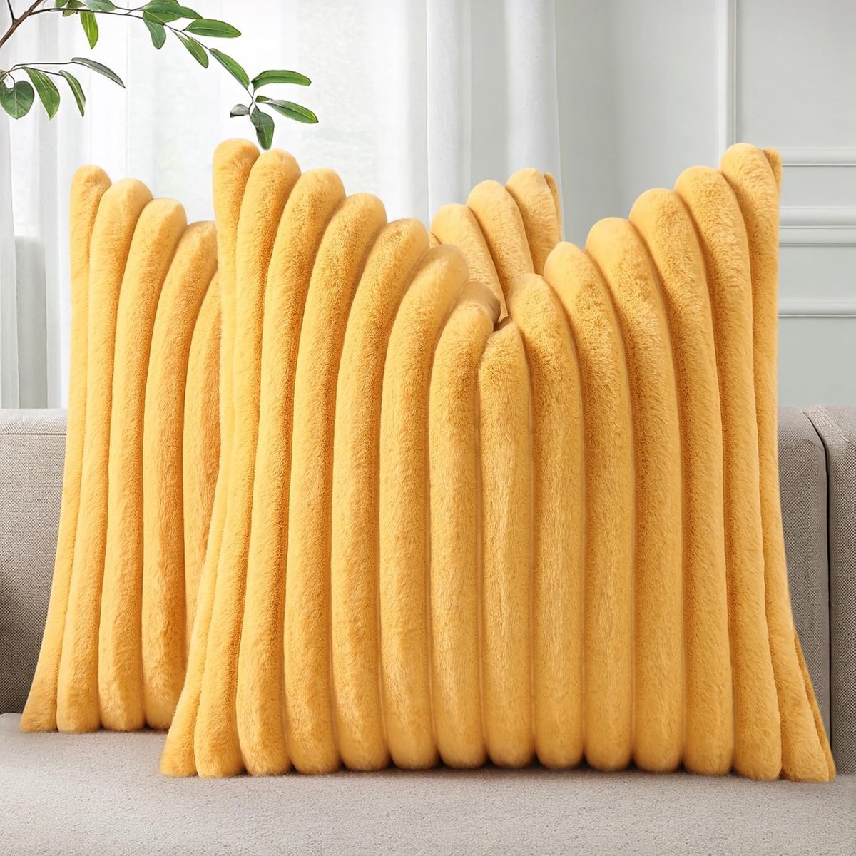 Solidchoice - Set van 2 Zachte Kussenslopen van Imitatiebont 45x45 cm
