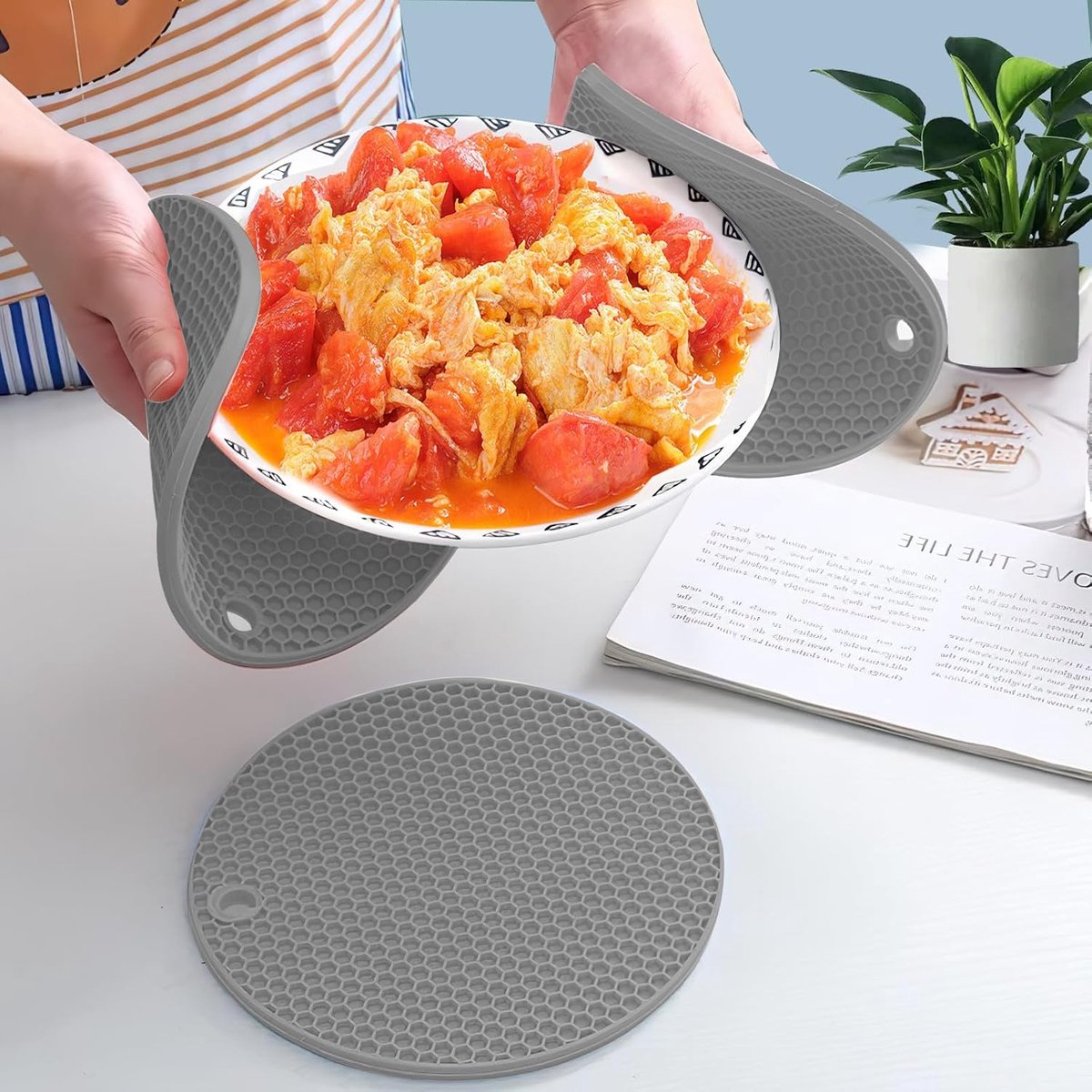 Siliconen onderzettersset met 2 honingraatmatjes, hittebestendig, antislip, pannenlappen voor keuken, aanrecht, tafel, vaatwasmachinebestendig (grijs 14.5cm)