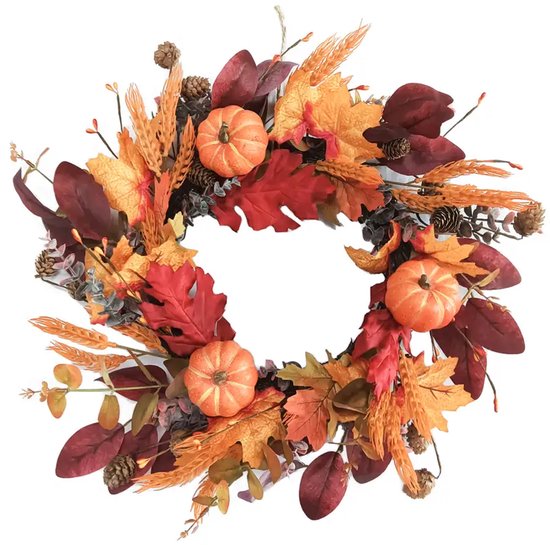 Herfstkrans met rotan basis, versierd met meerdere kleine pompoenen, rode, oranje en gele bladeren en dennenappels.