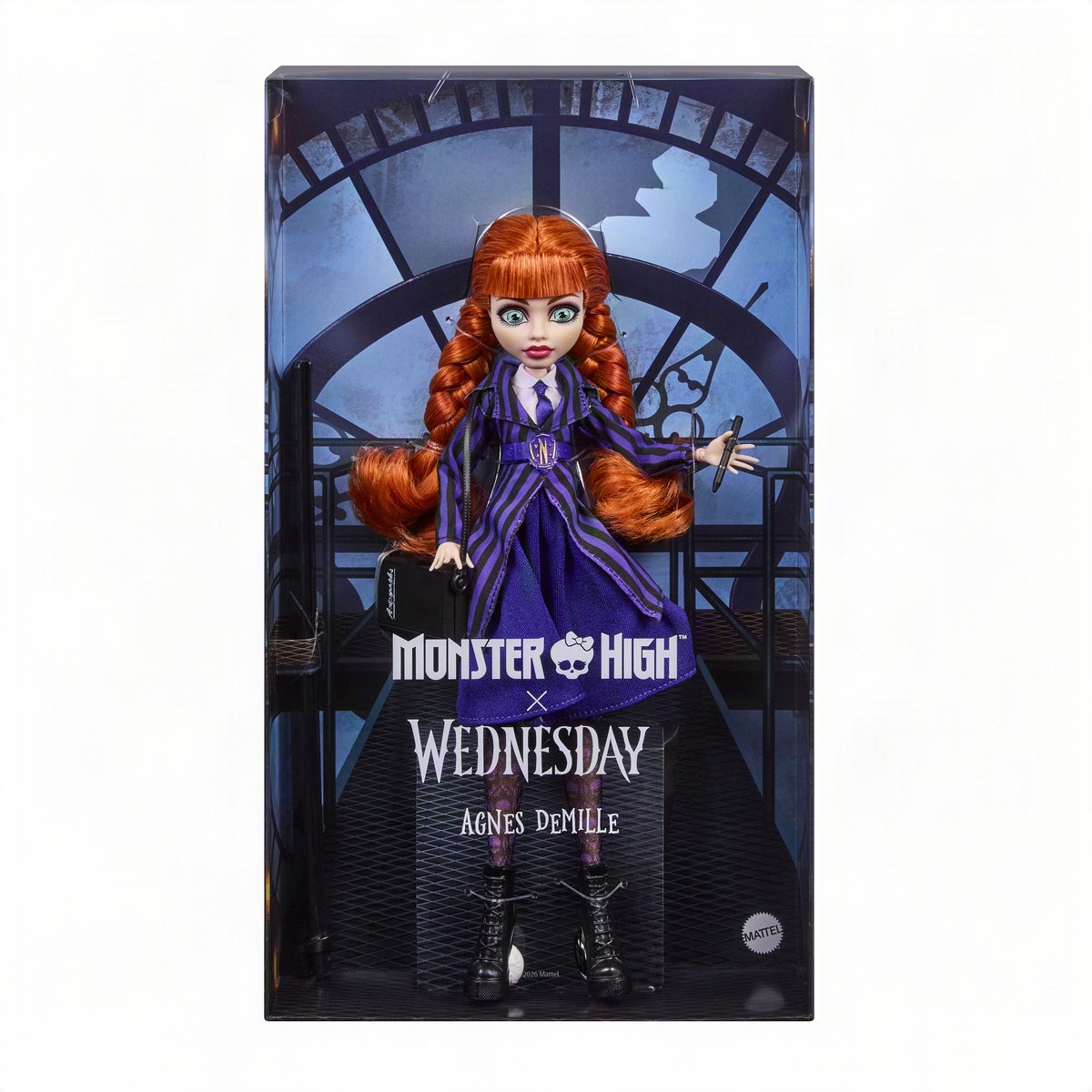 Monster High x Wednesday verzamelpop - Agnes DeMille met paars uniform en accessoires — afbeelding 4