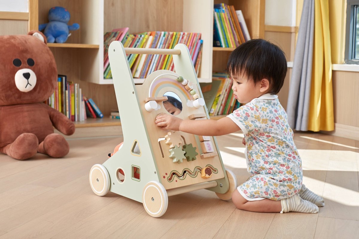 PolarB Houten Loopwagen Groen – Baby Walker met speelfunctie (12+ mnd) – Looptrainer met Opbergruimte - Snel leren lopen - Anti slipbanden – foto 7