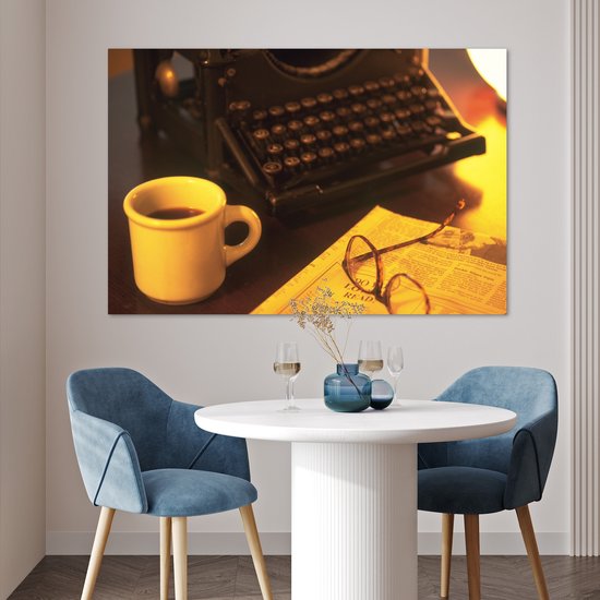 Machine à écrire avec du papier pour affiche de café