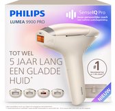 Philips Lumea 9900 Pro IPL-apparaat met vier opzetstukken en een opberghoesje. Tekst: Tot wel 5 jaar lang een gladde huid. Wereldwijd het nr. 1 IPL-merk.