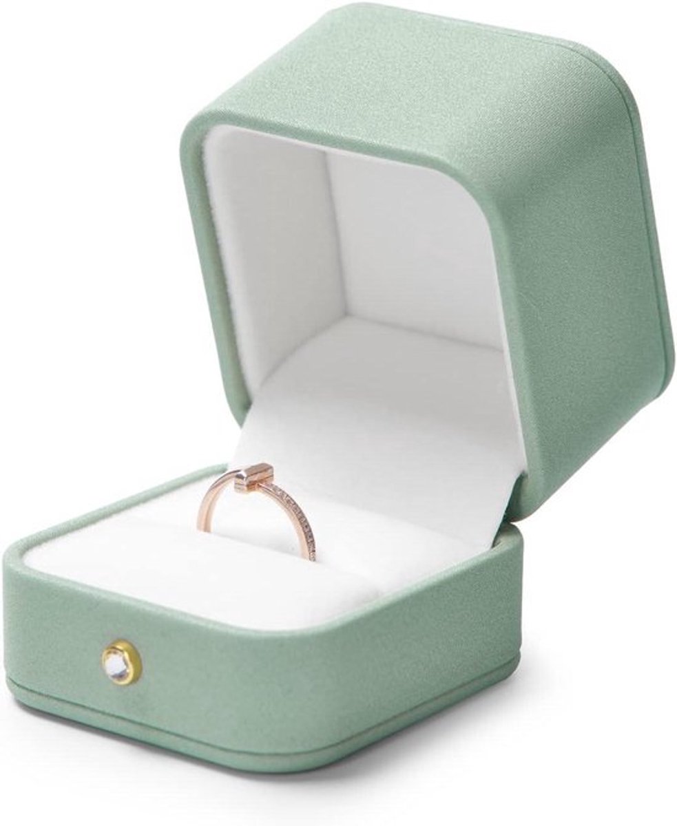 Ringendoos van PU-leer in matcha groen voor verlovingsringen - perfect cadeau voor bruiloft, voorstel en Valentijnsdag.