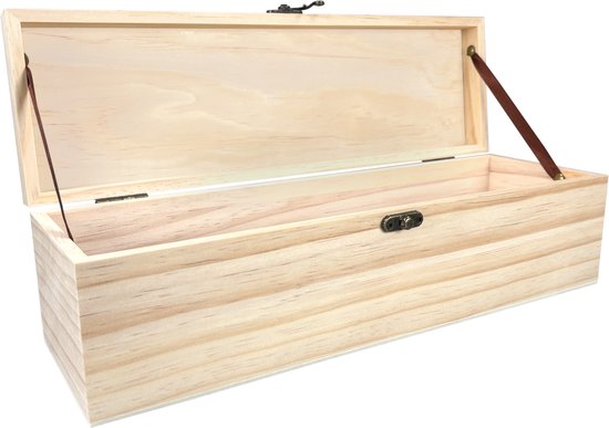 Houten wijnkist met open deksel en metalen sluiting. Binnenkant is onbewerkt hout.