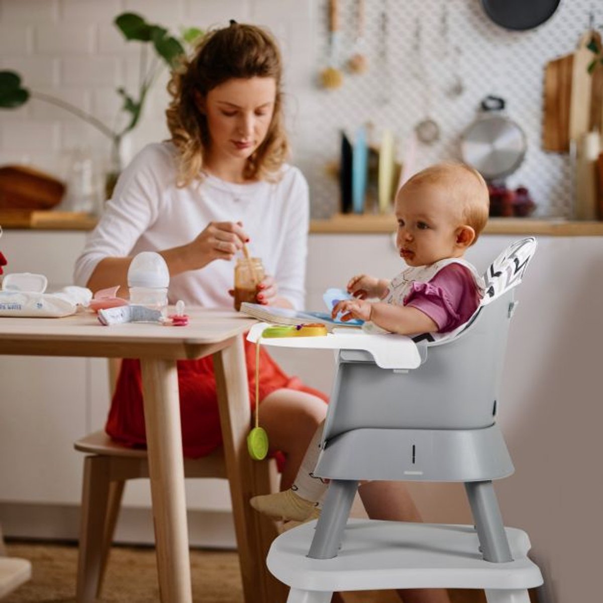 SureDeal® - Hoge kinderstoel - Stoelverhoger Eetkamerstoel Bouwsteentafel - Peuters - Puntsgordel Afneembaar Dienblad - 58x58x98 cm - Lichtgrijs