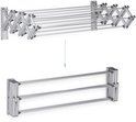 Ingeklapt en uitgevouwen aluminium droogrek aan muur.