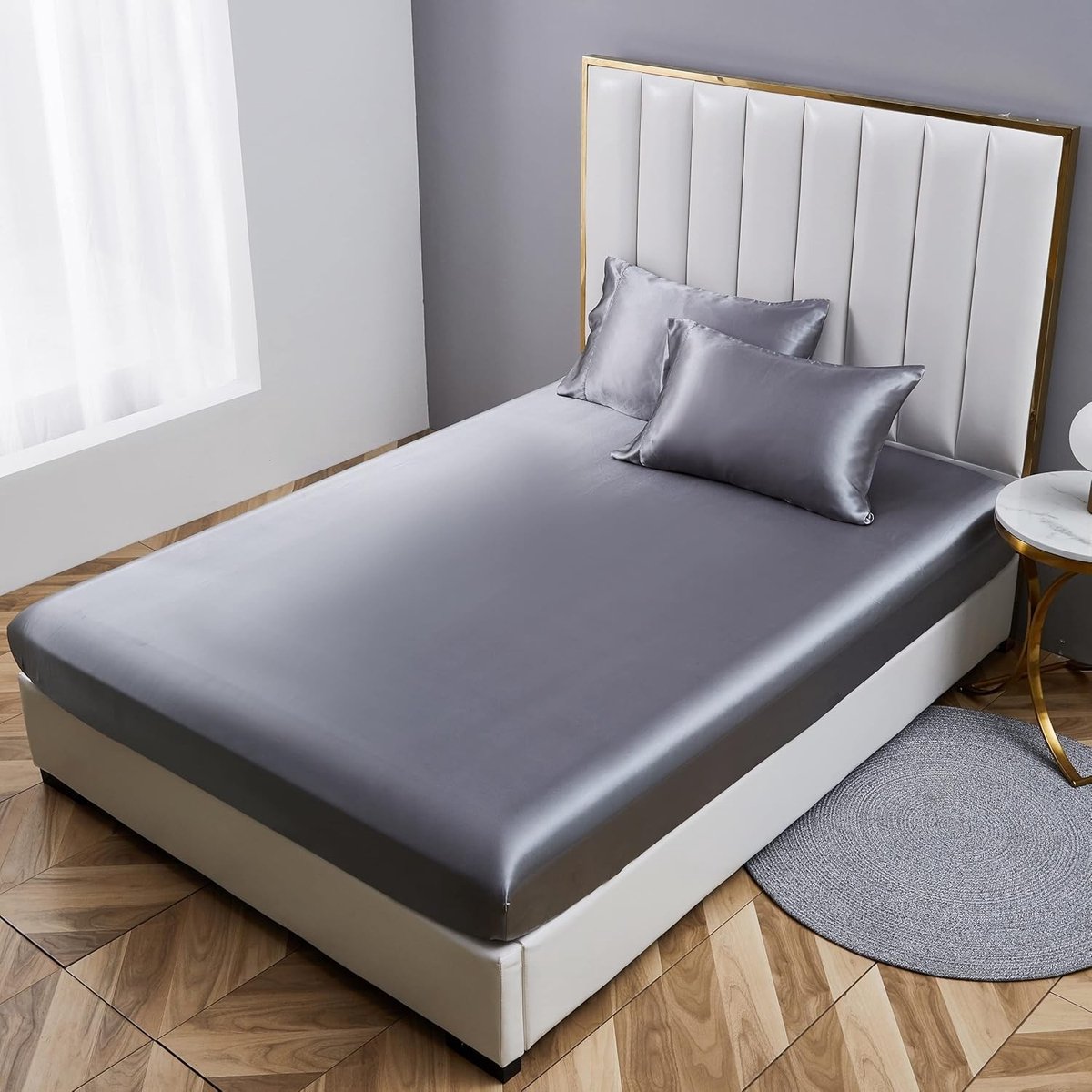 Fitted Sheet 160 x 200 cm in Donkergrijs Satijn, Luxe Strak Design, Geschikt voor Matras tot 30 cm Hoog