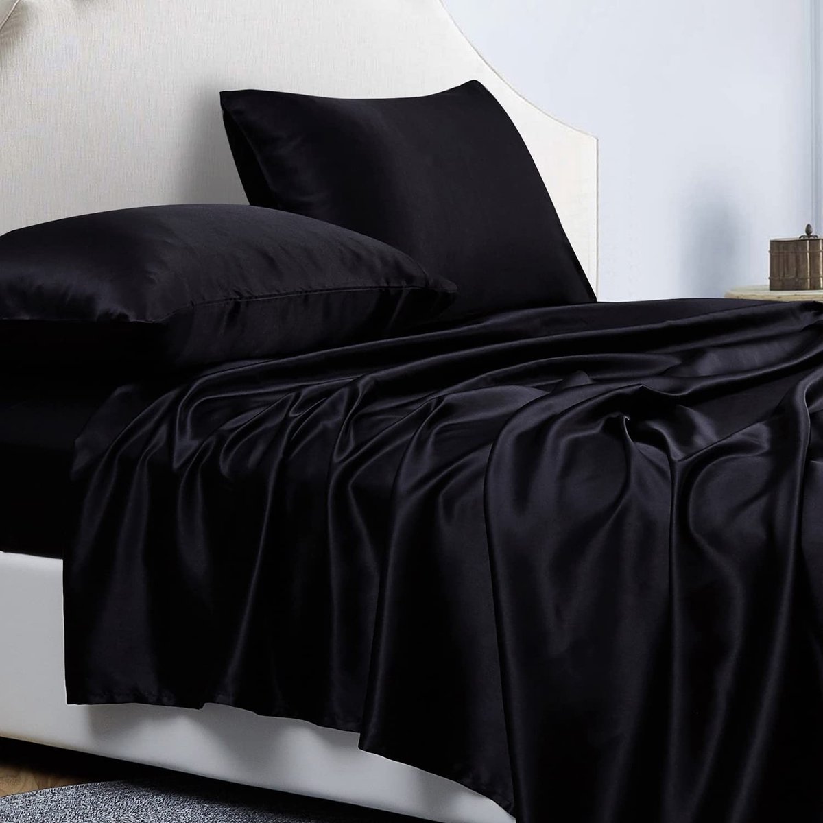 Omgoods - Zachte Polyester Satin Bedlinnen Set in Zwart
