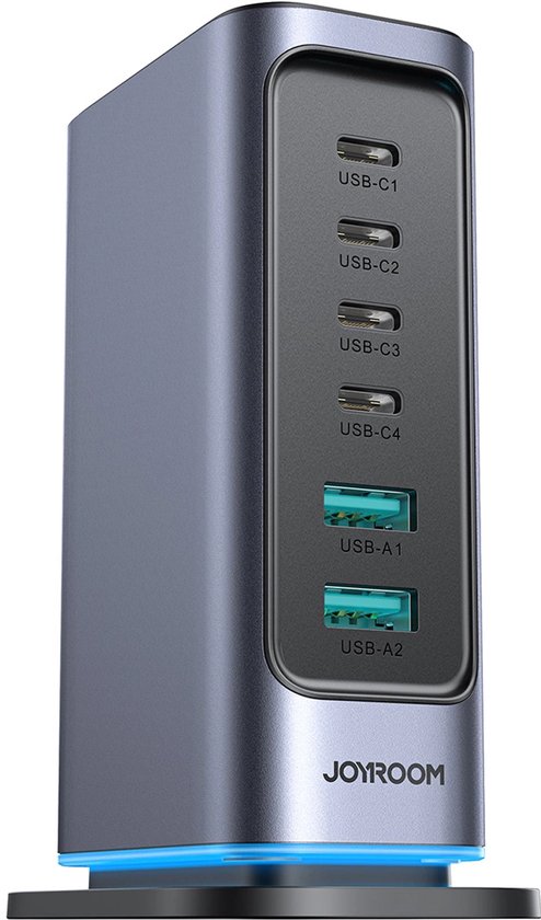 Grijze Joyroom multi-poort oplader met 4 USB-C en 2 USB-A poorten, met blauwe LED-ring op de basis.