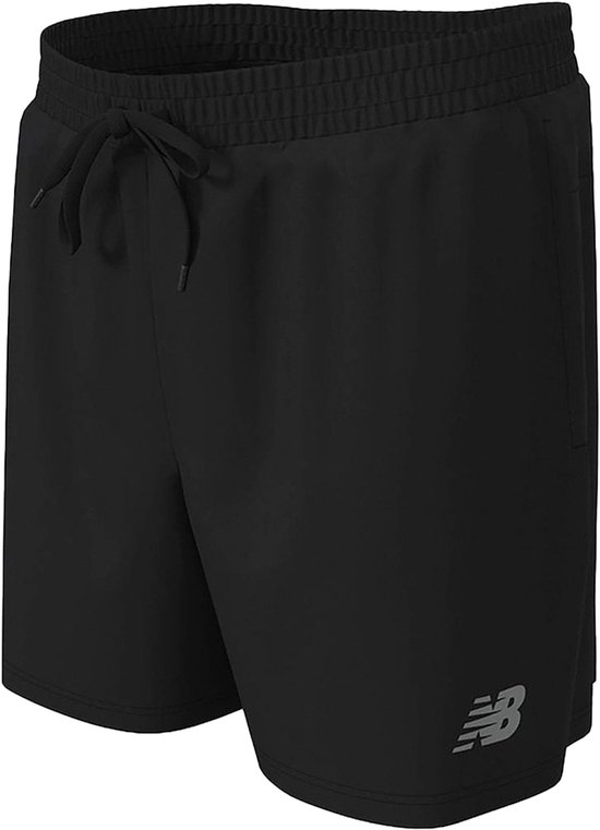 Short de sport New Balance noir avec cordon de serrage et logo.