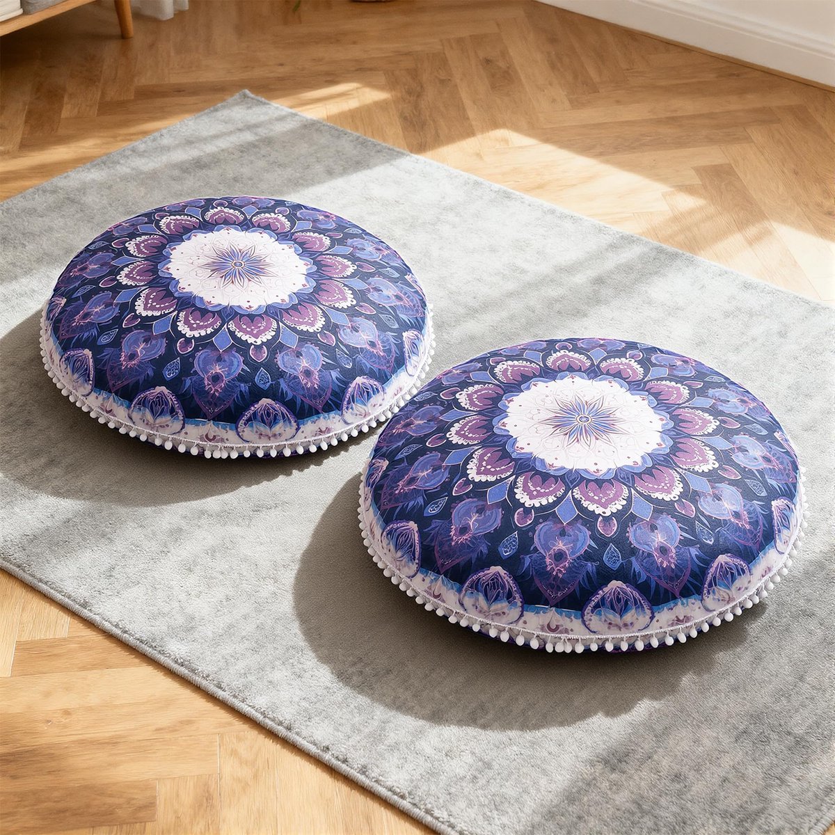 Vloerkussen, rond vloerkussen met afneembare hoes, 80 cm groot ergonomisch yoga vloerkussen met pompon-accenten, decoratieve kussens voor binnen en buiten, paars