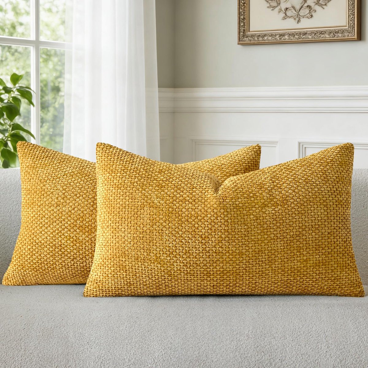 a moment Chenille Kussenhoezen Geel 30 x 50 cm, Set van 2, Zachte en Pluizige Sierkussenhoezen, Decoratieve Kussenhoezen met Verborgen Rits, Wasbaar, voor Bank, Sofa, Woonkamer en Slaapkamer