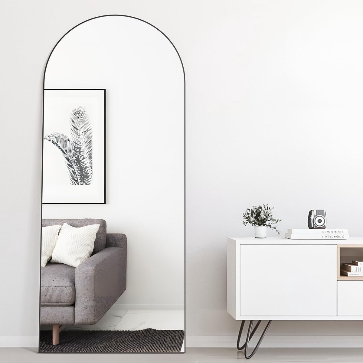 Spiegel, full-body wandspiegel met aluminium frame, gebogen bovenkant, om op te hangen of tegen te leunen, aankleedspiegel voor slaapkamer, woonkamer, zwart