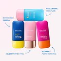 Drie WELEDA Serum Drops: blauw-geel, roze-rosé en roze-oranje, voor verschillende huidbehoeften.