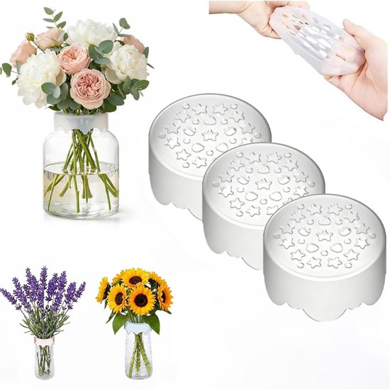 Boven: Boeket in glazen vaas. Midden: Drie ronde, witte bloemenroosters met patronen. Rechtsonder: Hand die een raster uitrekt. Links: Lavendel en zonnebloemen in glazen vaasjes.