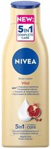 NIVEA Vital bodylotion, 5in1 Complete Care, met granaatappel en macadamiaolie, voor de rijpere huid.