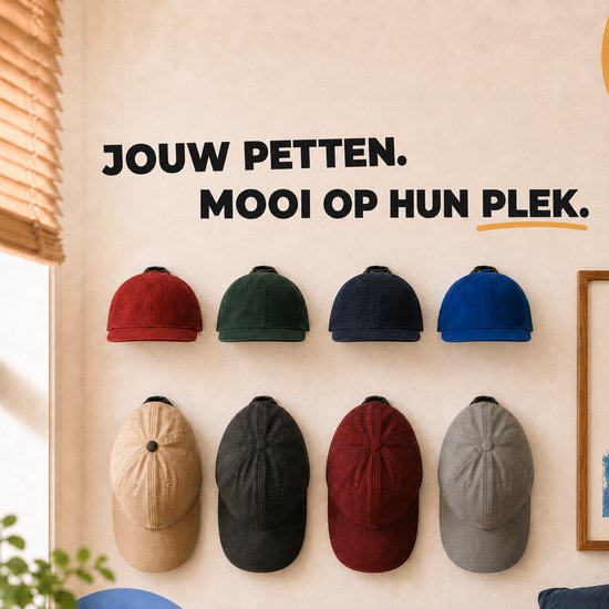 Acht petten die aan de muur hangen: rood, groen, donkerblauw, blauw, beige, zwart, bordeauxrood en grijs.