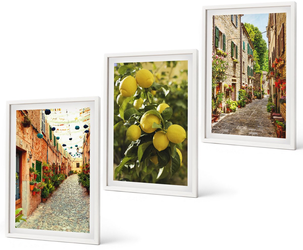 Coloray 3-Delige Schilderij Set - Sfeervolle Straatjes Met Bloemen En Citroenen Op De Achtergrond. - 40 x 60 - Wanddecoratie - Muurdecoratie - Woonkamer - Decoratieve Schilderijen