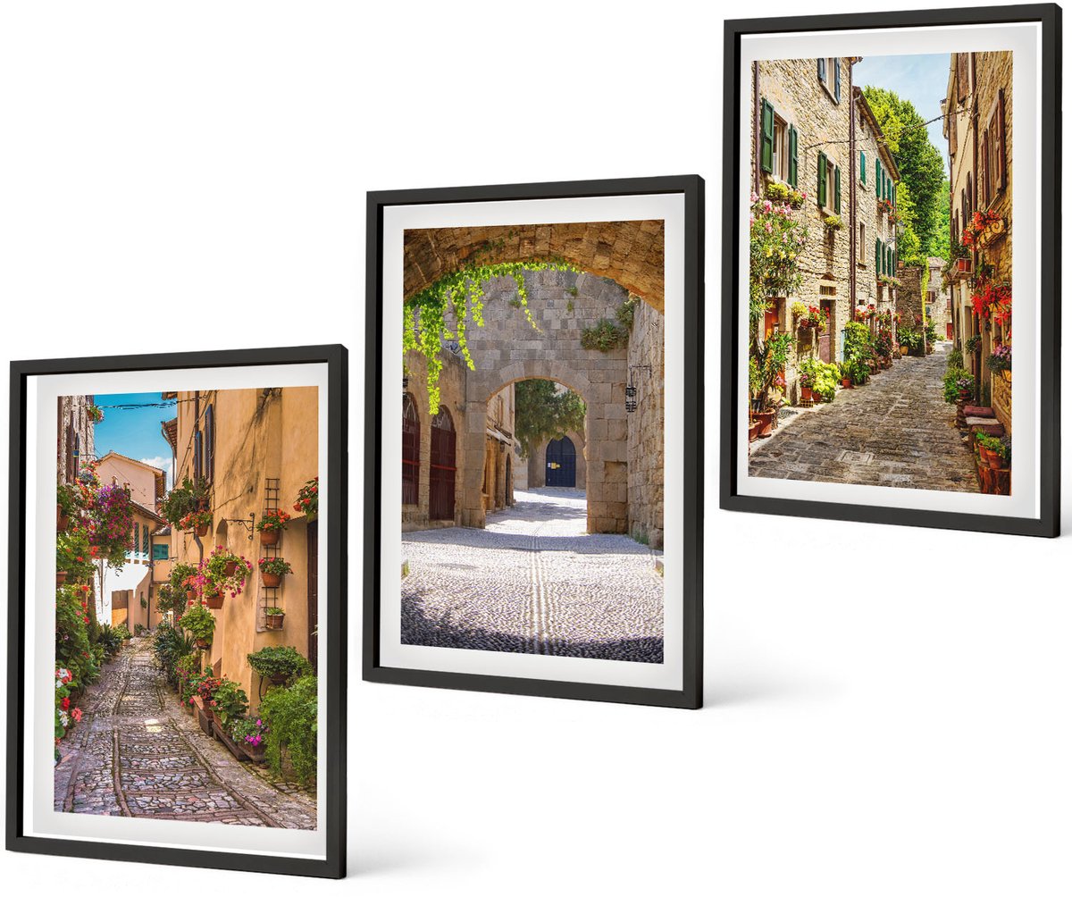 Coloray 3-Delige Schilderij Set - Italiaanse Straten Met Bloemen En Architectonische Landschappen - 40 x 60 cm - Wanddecoratie - Muurdecoratie - Moderne Interieurdecoratie - Decoratieve Schilderijen