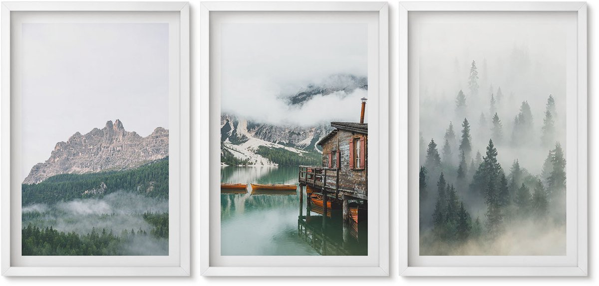 Wallfluent 3-Delige Schilderij Set - Bergen, Meer, Huisje En Mist In Het Bos - 40 x 60 - Stijlvolle Muurdecoratie - Kantoor - Interieur Decoratie
