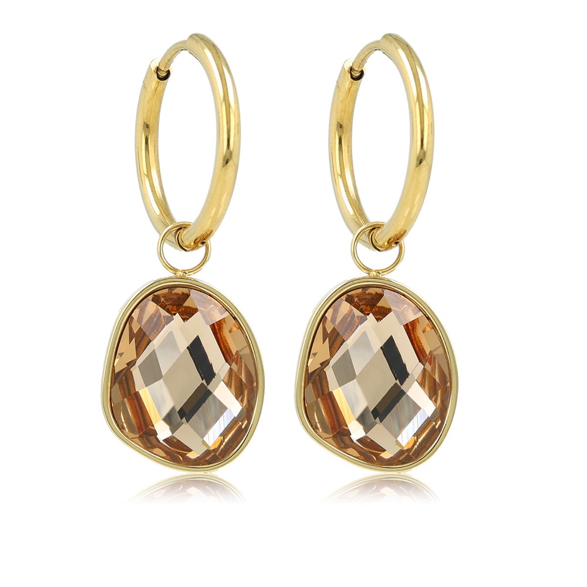 My Bendel - Goudkleurige Oorring met Kristalglas Hanger In Champagne Kleur - met Luxe Cadeauverpakking | Sieraden Voor Dames