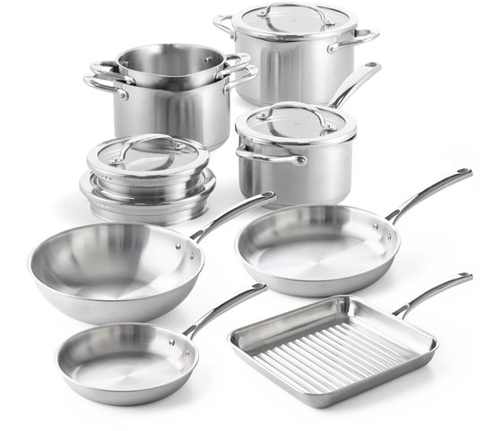 Ensemble d'ustensiles de cuisine en acier inoxydable avec casseroles, poêles et poêle à griller.