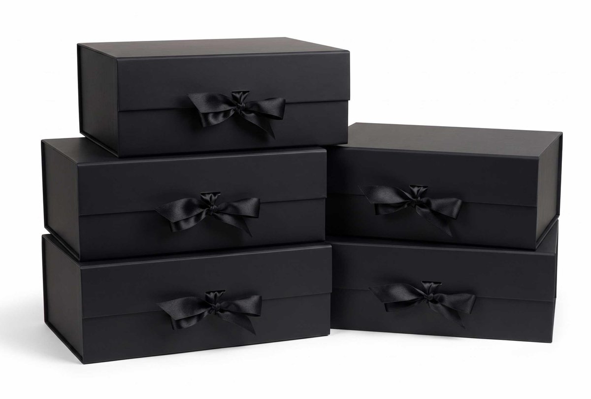 Omgoods - Luxe Zwarte Magnetische Cadeau Doos met Strik, Set van 5