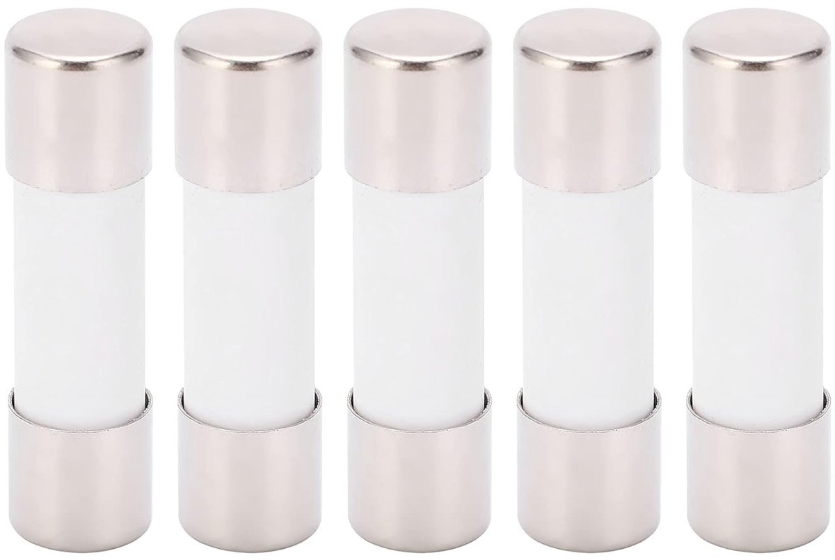 SnelShoppen - Keramische Fusetubes 10 x 38 mm 1000 V DC 15 A met Langzame Smelting en Zonne-energie Modul Bescherming Set voor Alle Fotovoltaïsche Toe