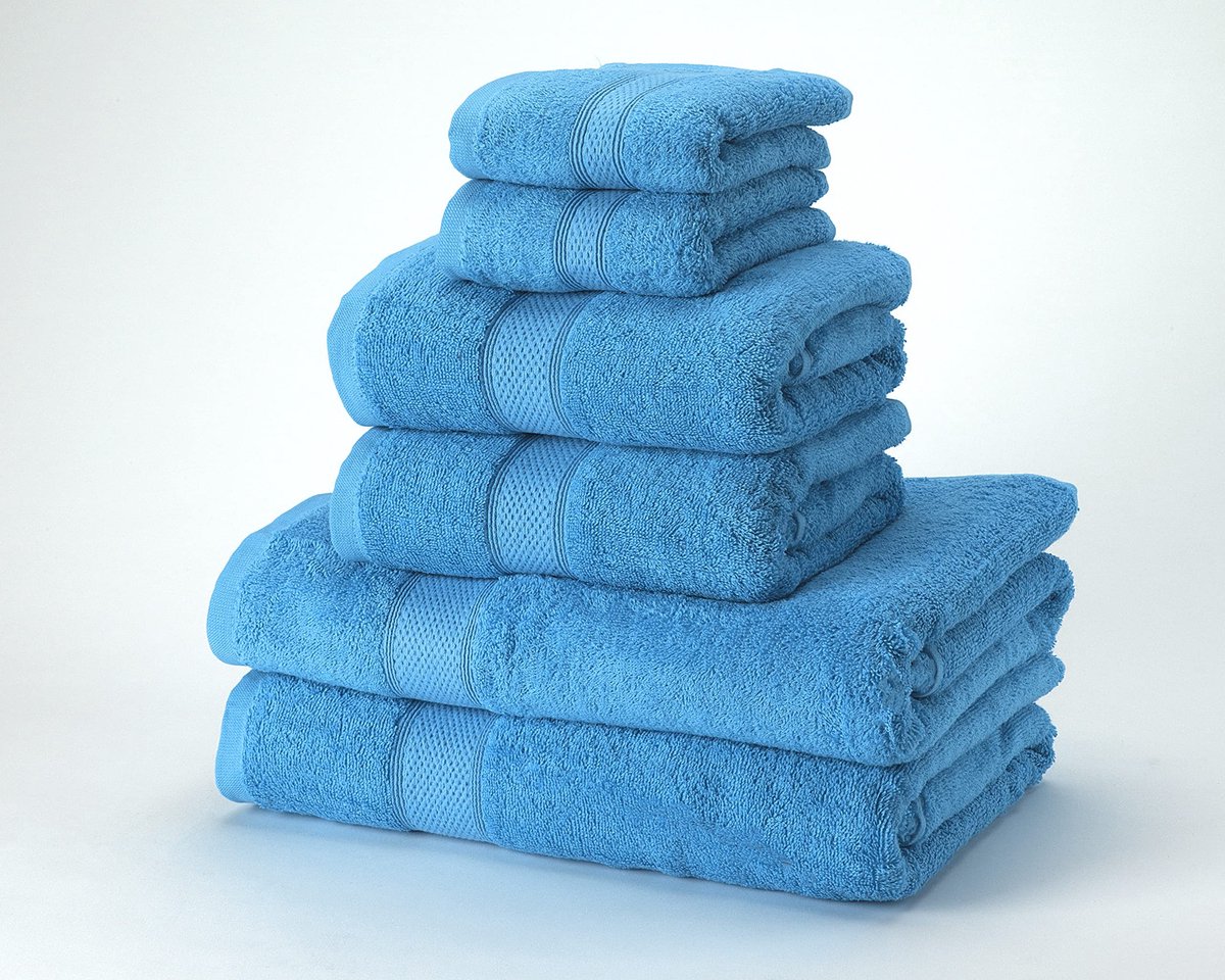 Omgoods - Handdoekenset 6-delig - 100% Gekamd Katoen 450 g/m² - Turkoois Blauw