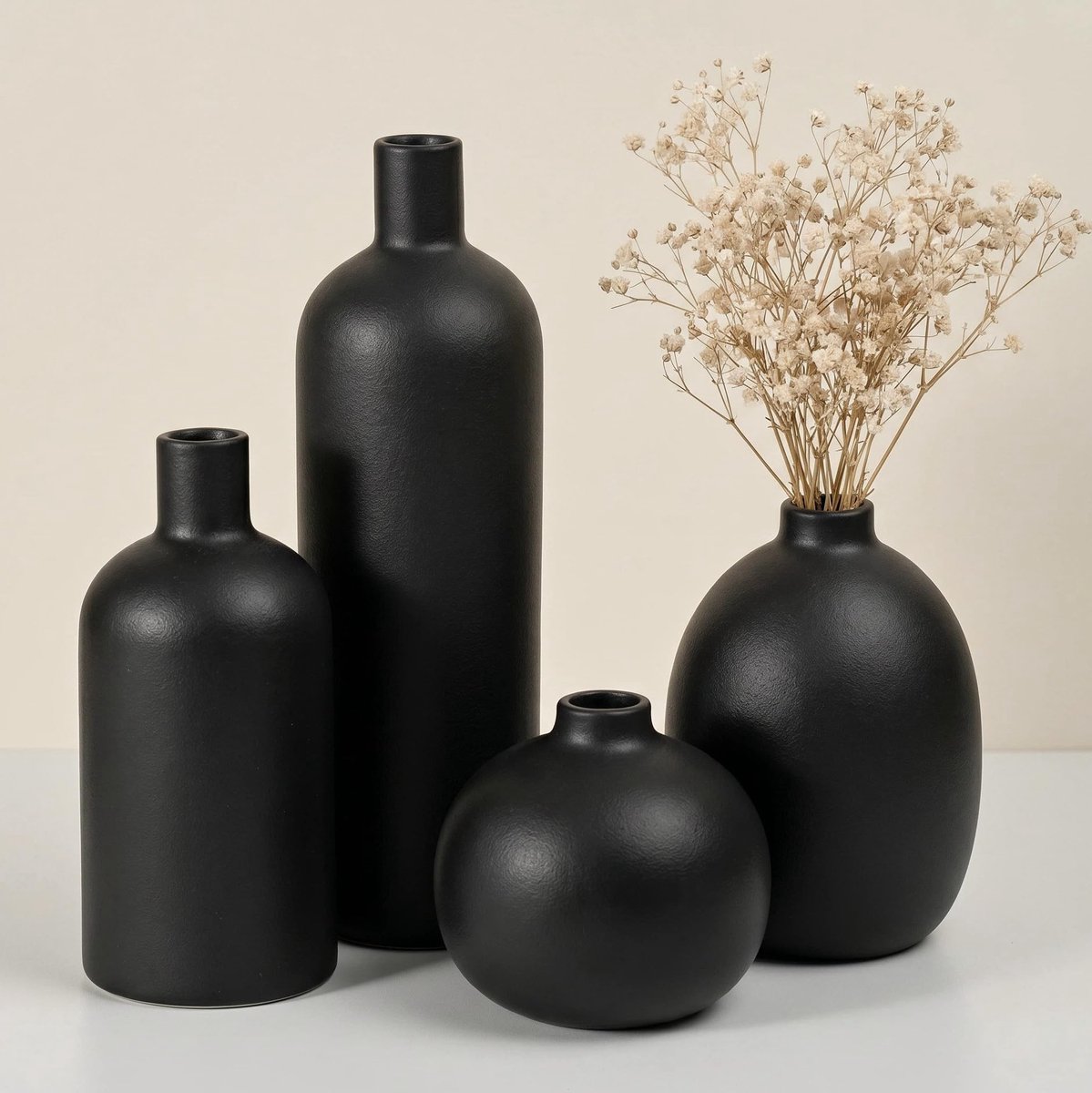 Omgoods - Set van 4 Keramische Vazen in Mat Zwart voor Moderne Interieurs